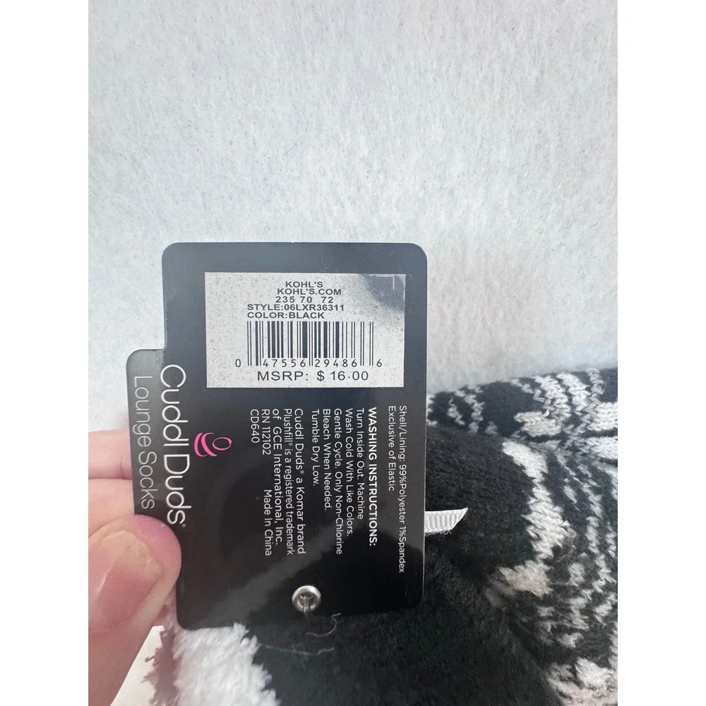 Cuddl Duds Women Black White Fair Isle Snowflake Plush Double Layer Lounge Socks